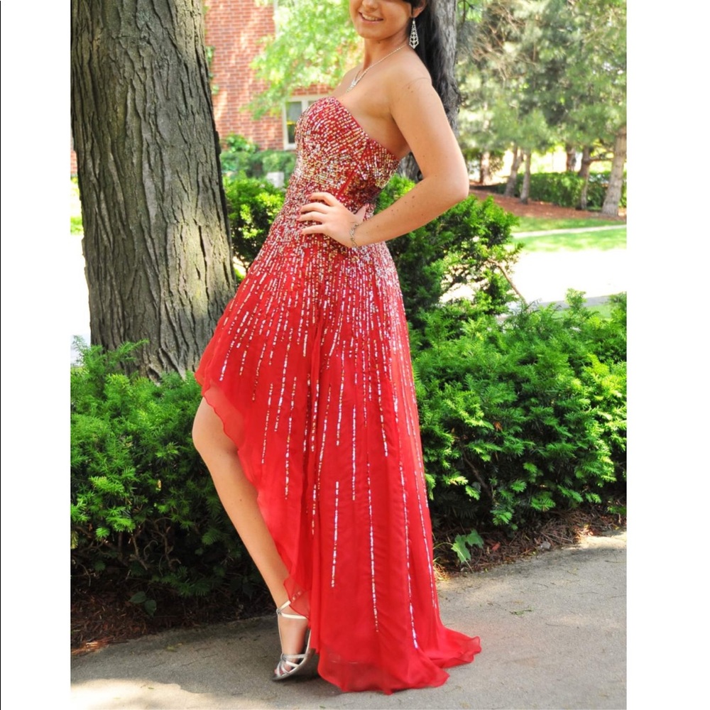 Sherri Hill 8300 Red Sequined Hi Lo Strapless Prom Formal Dress Size 8